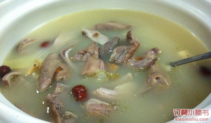猪肚煲鸽