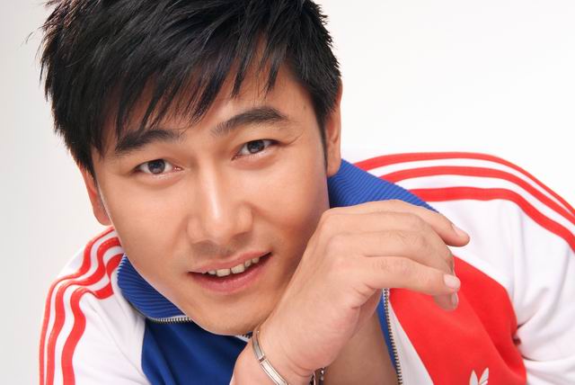 侯旭(中国大陆男歌手) 侯旭(中国大陆男歌手)