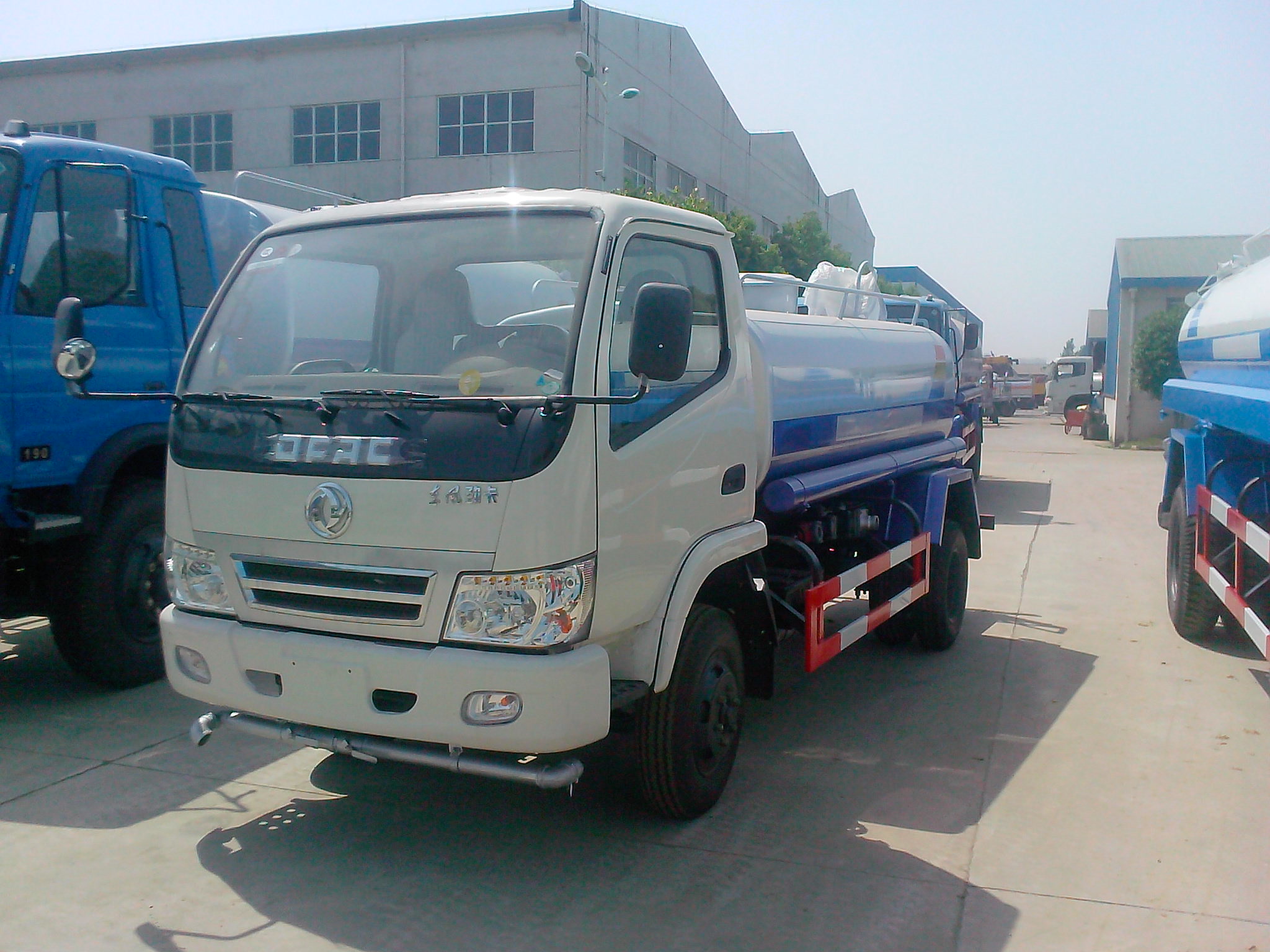 湖北程力洒水车