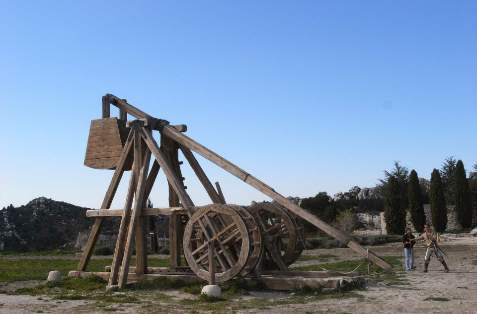 霹雳车(古代的武器) 霹雳车(古代的武器)