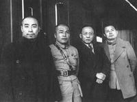 郭沫若(左3)与周恩来等合影 郭沫若(左3)与周恩来等合影