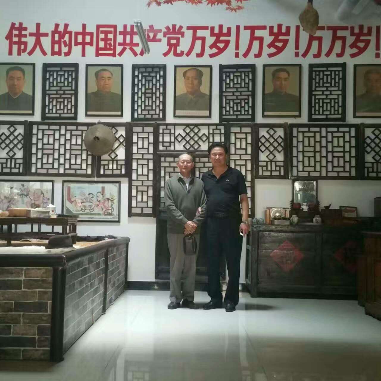 与“世界百名知名华人”江林春老师在一起 与“世界百名知名华人”江林春老师在一起