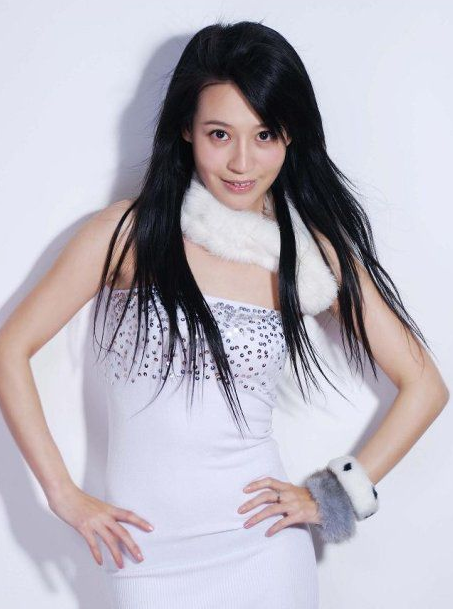 李唯一(中国演员,主持人,广告模特) 李唯一(中国演员,主持人,广告模特)