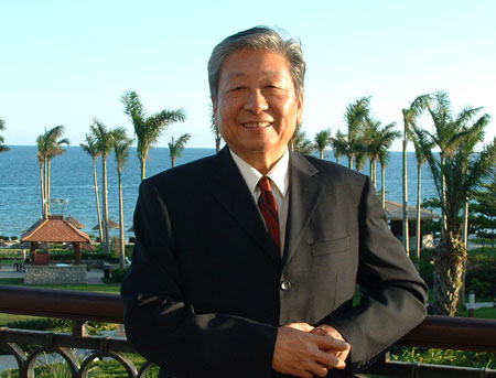 梁伯龙 梁伯龙
