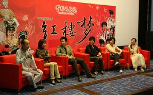 越剧版《红楼梦》主创访谈再度重拾吕派唱腔 越剧版《红楼梦》主创访谈再度重拾吕派唱腔