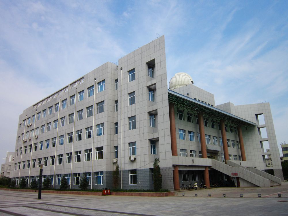 赤峰学院 赤峰学院