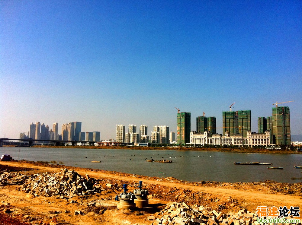 建设中的晋江滨江商务区 建设中的晋江滨江商务区
