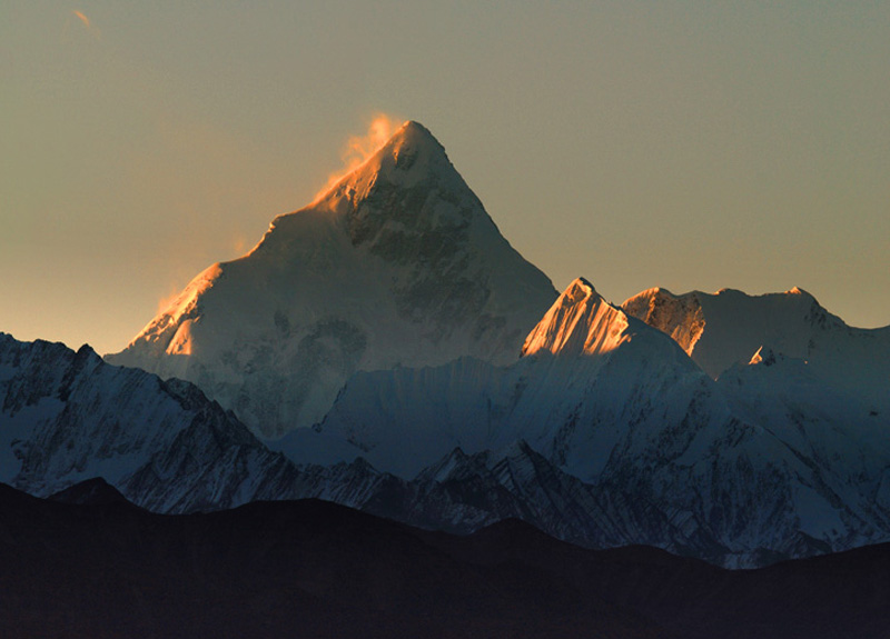 贡嘎山 贡嘎山