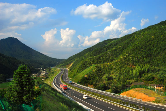 山区坦途 山区坦途