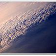 外太空(地球稠密大气层之外的空间区域) 外太空(地球稠密大气层之外的空间区域)