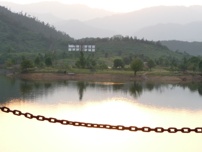 神泉湖 神泉湖