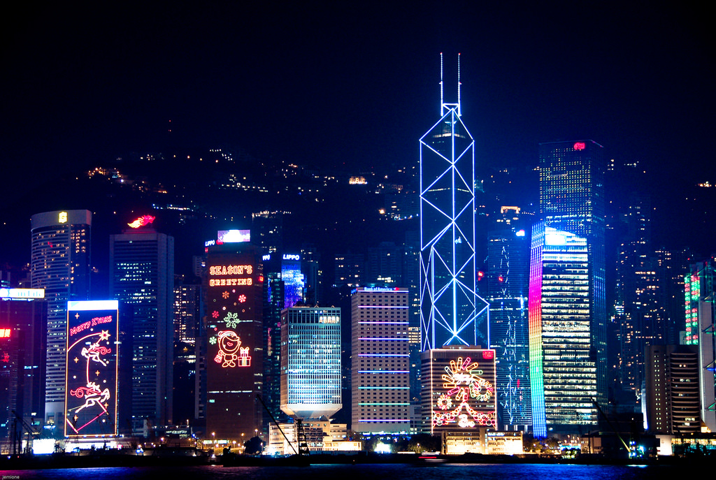 夜幕下的中银大厦 夜幕下的中银大厦