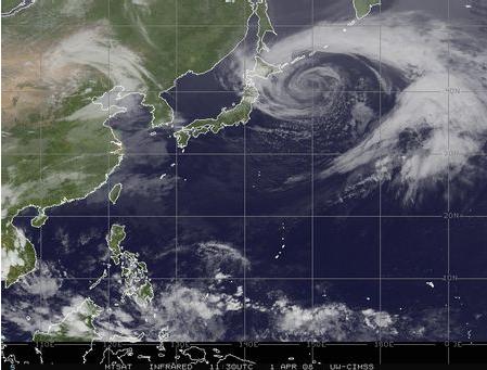 在日本东部和中国华北地区的温带气旋 在日本东部和中国华北地区的温带气旋