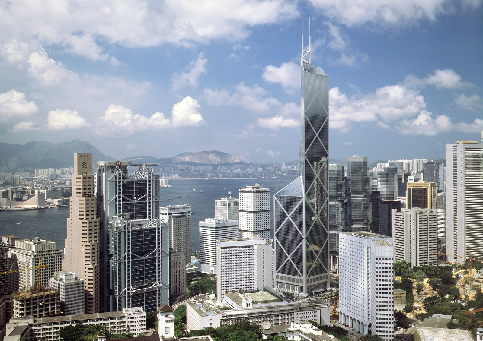 中银大厦(图中最高建筑) 中银大厦(图中最高建筑)