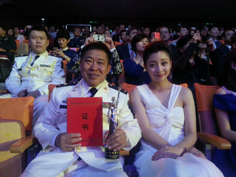 获得“十佳演员”奖项 获得“十佳演员”奖项