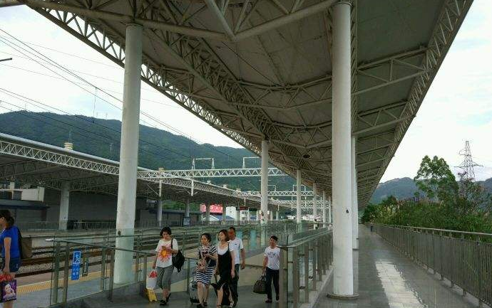 福安站站台 福安站站台