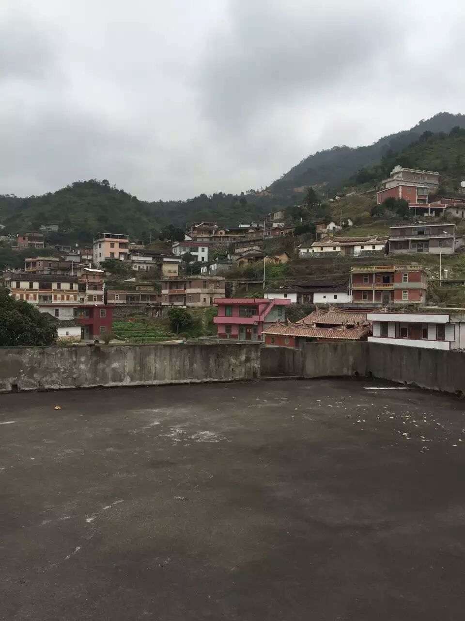 钟山村(福建省泉州安溪县魁斗镇钟山村) 钟山村(福建省泉州安溪县魁斗镇钟山村)