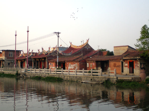 苏厝村(福建莆田下辖村) 苏厝村(福建莆田下辖村)