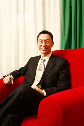 互动百科创始人,执行长潘海东博士 互动百科创始人,执行长潘海东博士