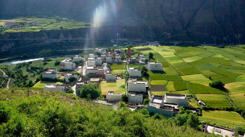 乡城县 乡城县