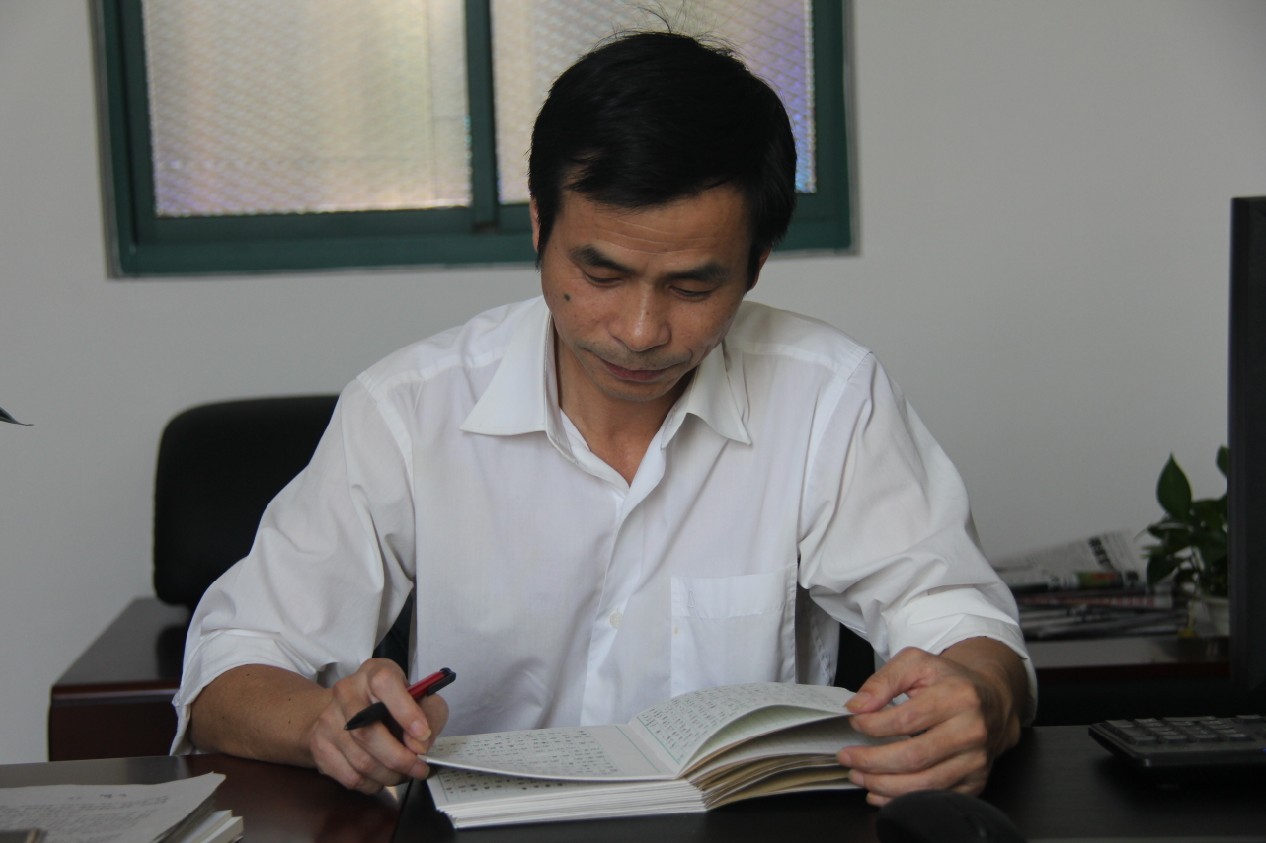 副校长张春弟 副校长张春弟