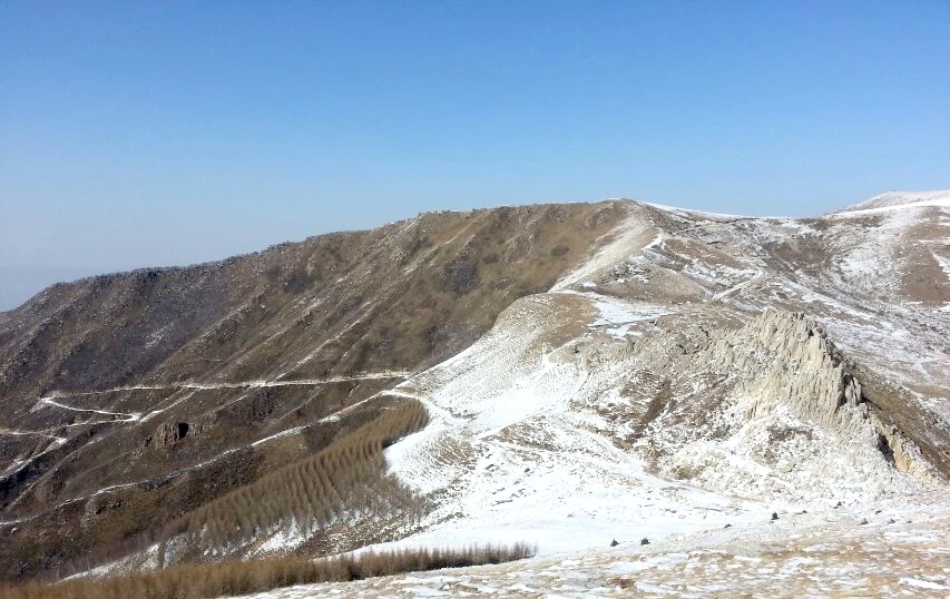 六棱山主峰黄羊尖 六棱山主峰黄羊尖