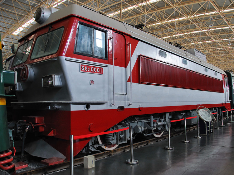 韶山5型电力机车 韶山5型电力机车