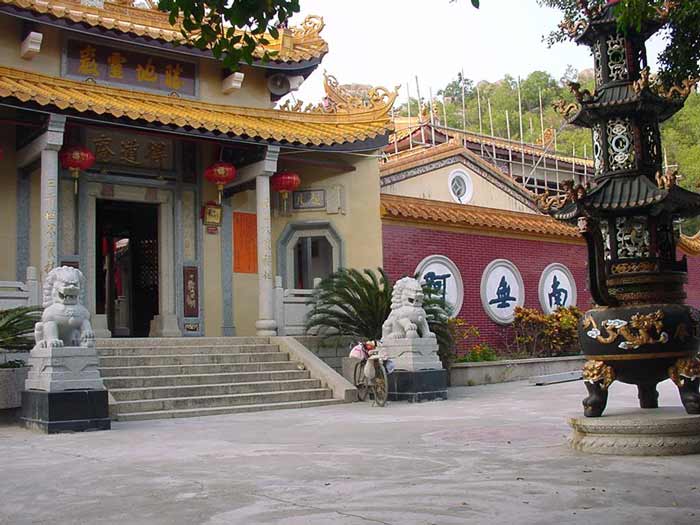 白云山(广东省汕尾市白云山) 白云山(广东省汕尾市白云山)