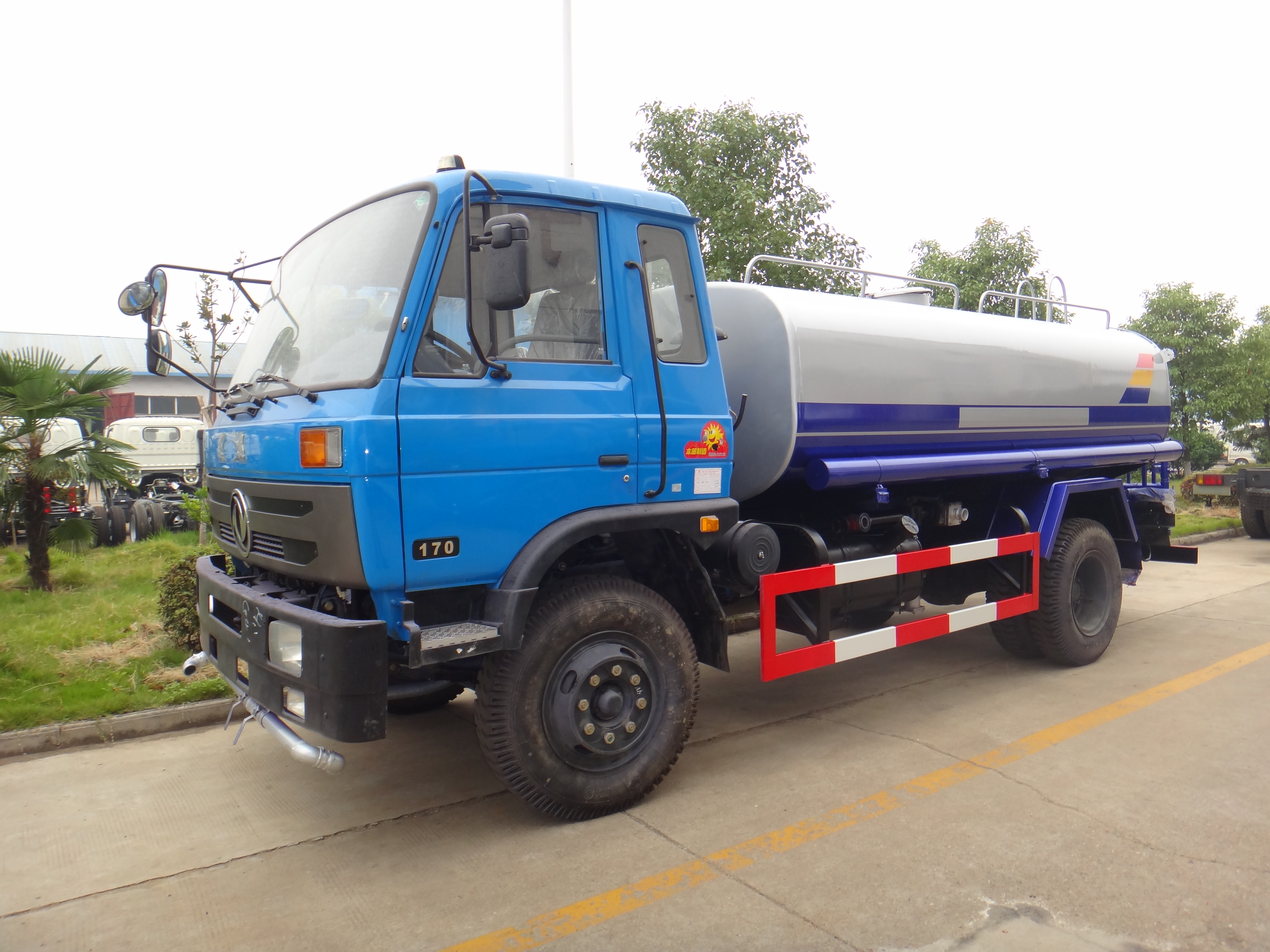 东风10吨洒水车 东风10吨洒水车
