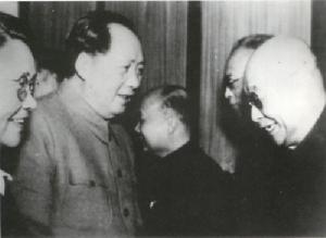 施今墨(右) 施今墨(右)