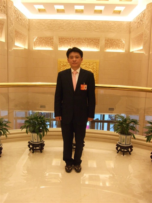 邹勇(“气功大师”王林关门弟子) 邹勇(“气功大师”王林关门弟子)
