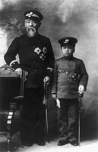 伊藤博文与大韩帝国王子李垠(左) 伊藤博文与大韩帝国王子李垠(左)