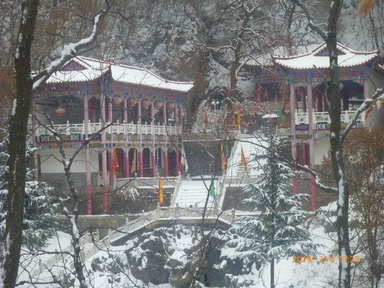 雪中的圣母殿 雪中的圣母殿