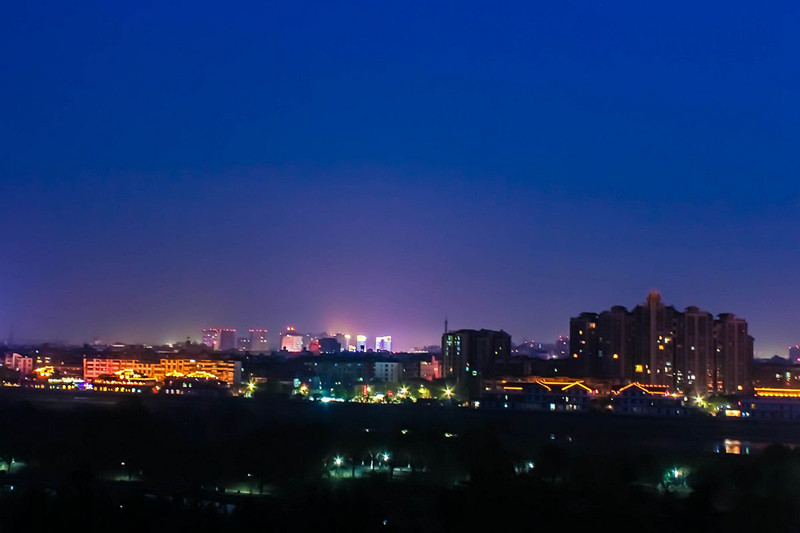 广汉老城区夜景远眺 广汉老城区夜景远眺
