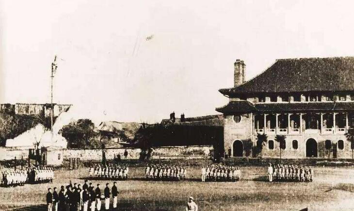 华中大学 华中大学