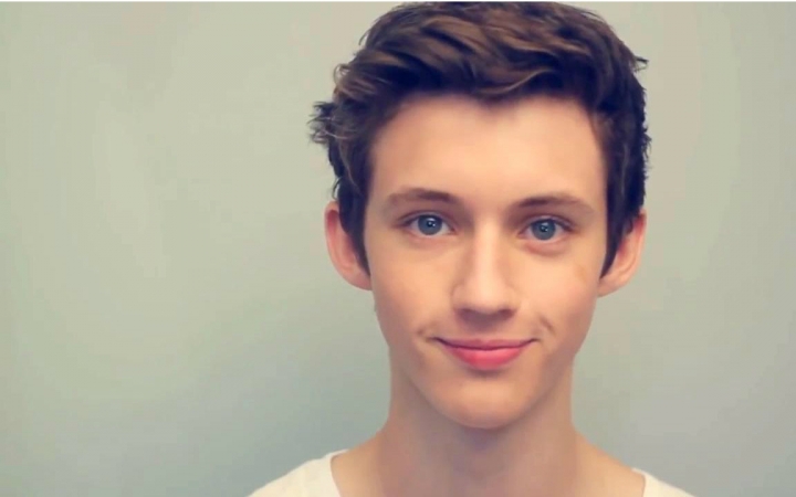 YOUTH(Troye Sivan演唱歌曲)