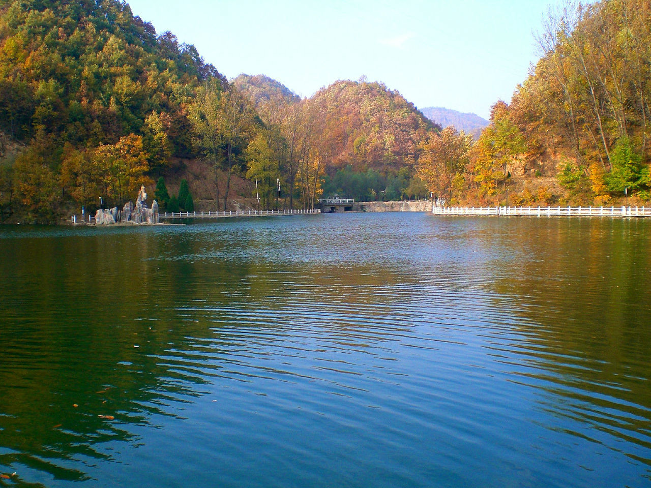 千峡湖(浙江省第二大人工湖) 千峡湖(浙江省第二大人工湖)
