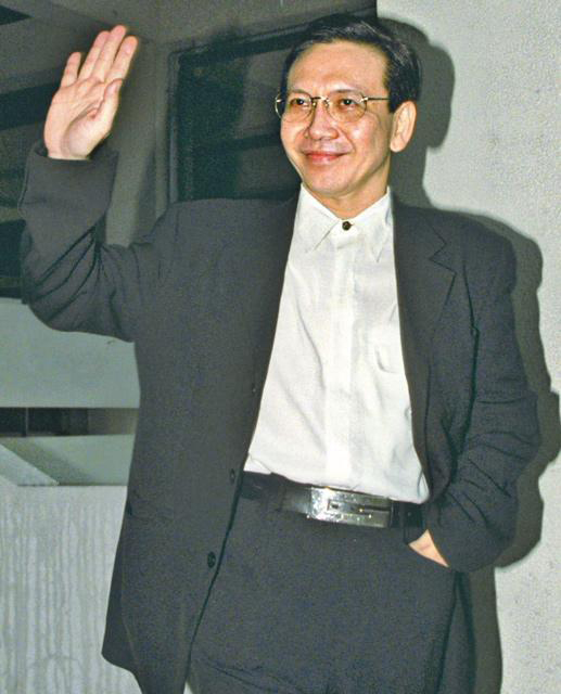 向华波 向华波