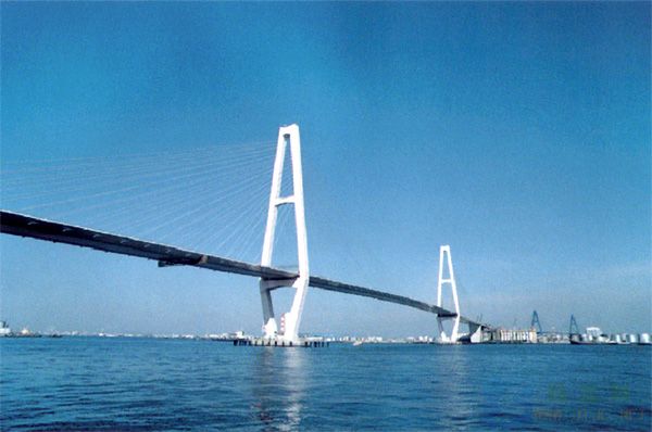 日本名港中央大桥