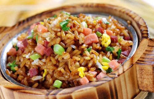 铁板炒饭 铁板炒饭