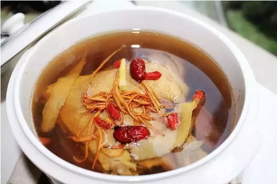 枸杞炖鸡汤 枸杞炖鸡汤