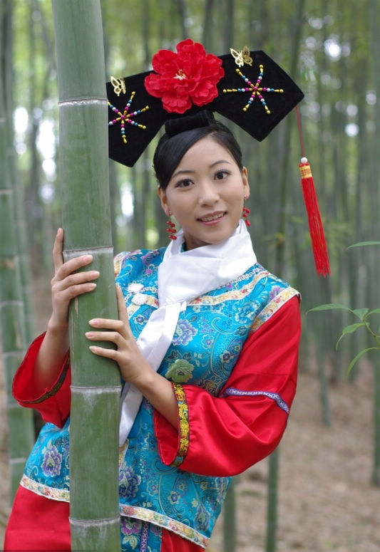 演员、词作家 涂玉芳 演员、词作家 涂玉芳