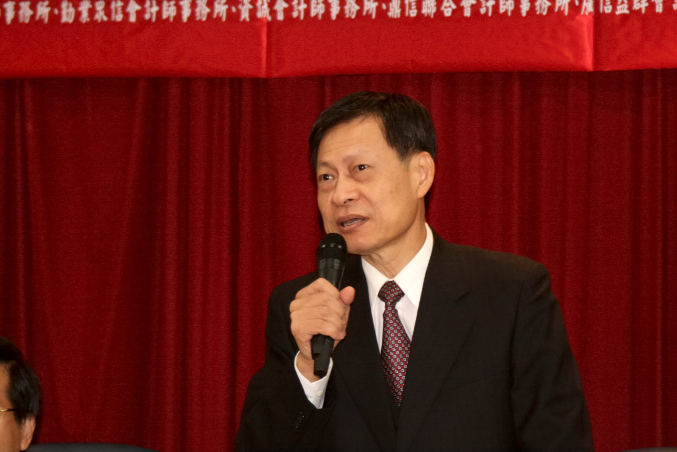 赖英照 赖英照