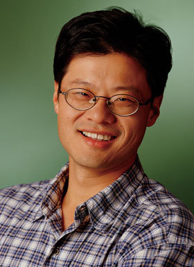 杨致远 杨致远