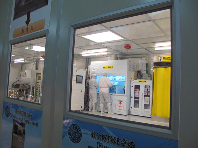 精密仪器中心内的无尘实验室 精密仪器中心内的无尘实验室