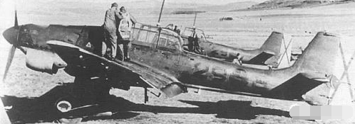 Ju87俯冲轰炸机 Ju87俯冲轰炸机