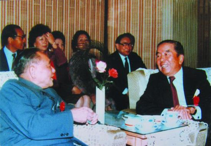 包玉刚与邓小平 包玉刚与邓小平