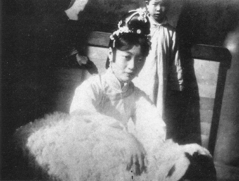 郭布罗·婉容 郭布罗·婉容