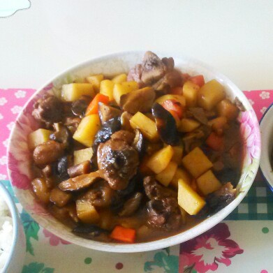 香菇土豆滑鸡饭