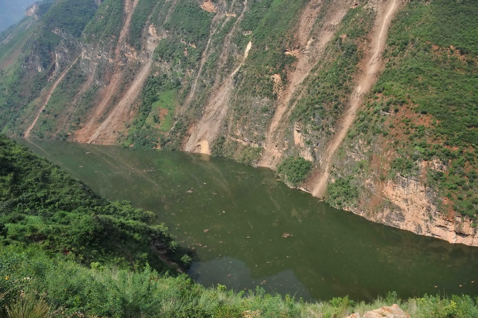 牛栏江堰塞湖 牛栏江堰塞湖